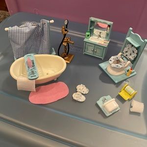 Calico Critters Bathroom set. 24 pieces. Works in any CC cottage or house